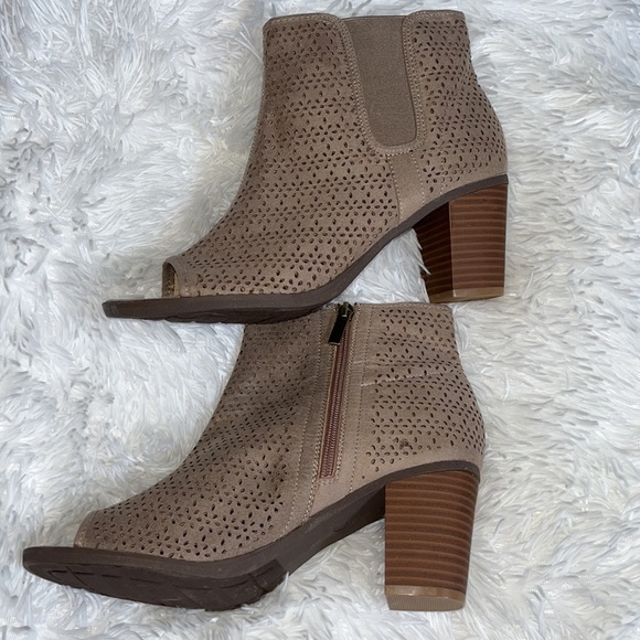 Avenue booties - Picture 2 of 9